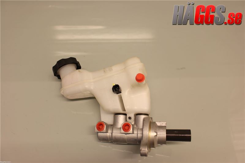 Brake - Master cylinder HYUNDAI ix20 (JC)