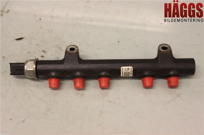 Rail bro / indsprøjtningsdyserør VOLVO V50 (545)