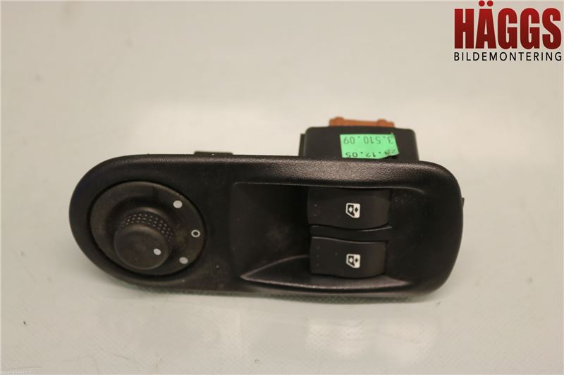 8200206602 : Diverse Schalter und fensterheizungsschalter - Autoparts24