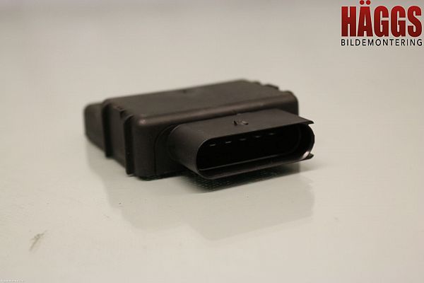 Styrboks diverse AUDI A6 (4A2, C8)