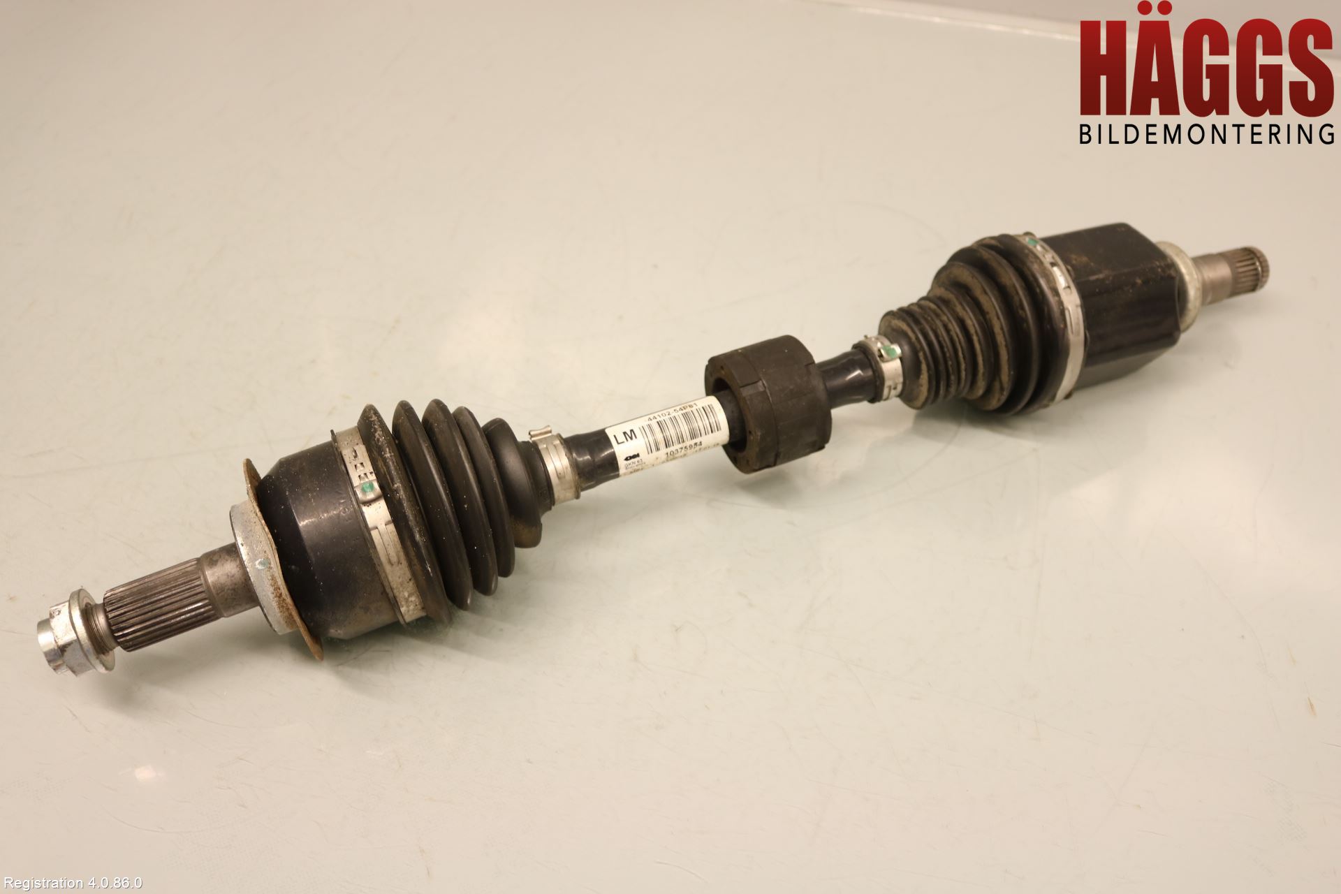 44102-54P61 : Drive shaft - front - Autoparts24
