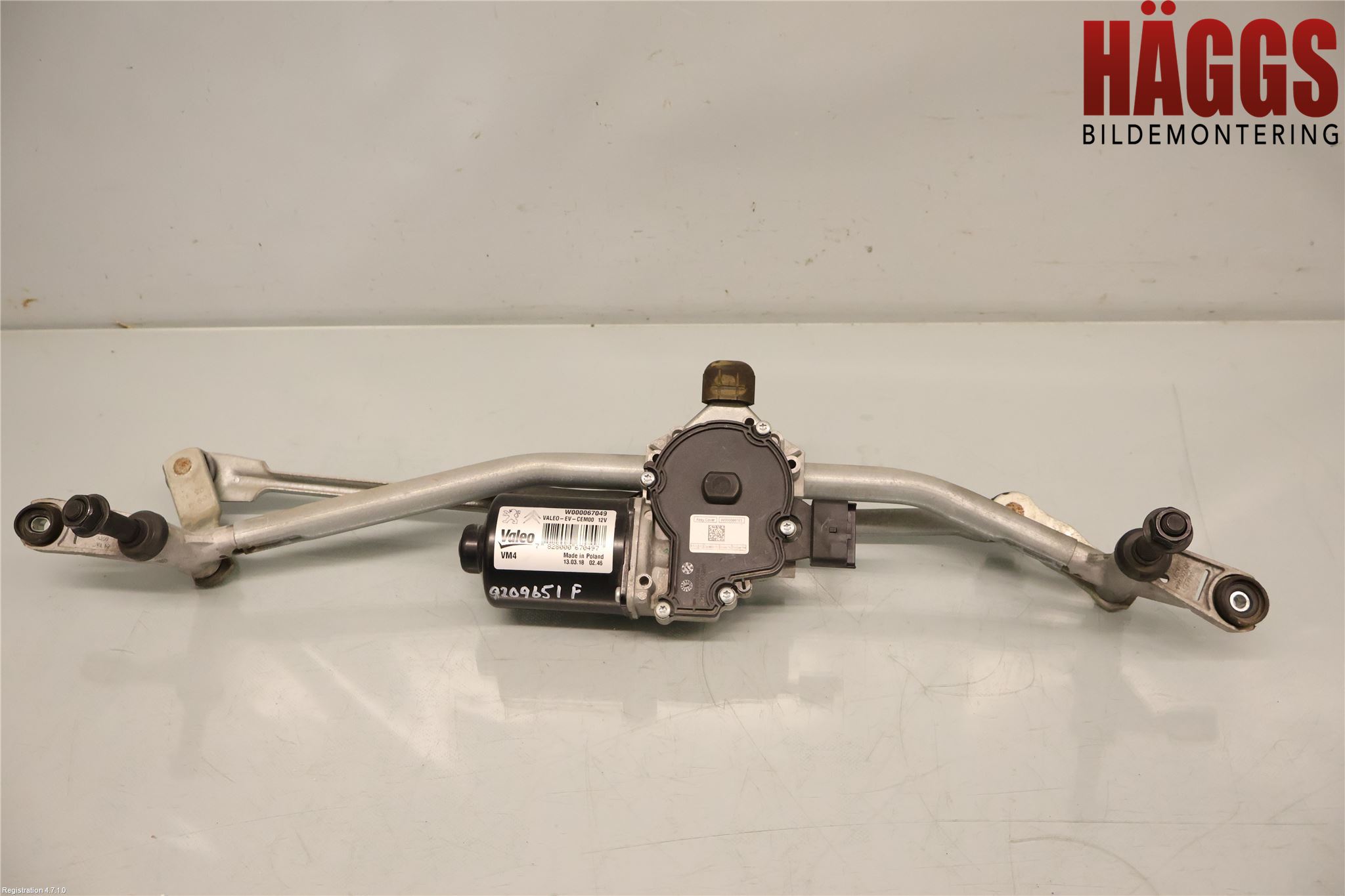 98-084-652-80 : Silnik wycieraczek przednich a Wycieraczki