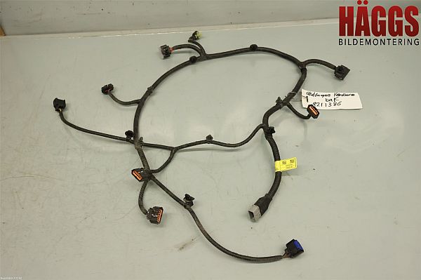 Door wiring harness boot