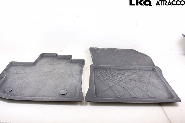 Car floor mat set