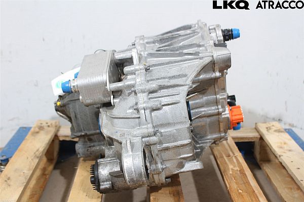 Motor - elektrisk - foran TESLA MODEL Y (5YJY)