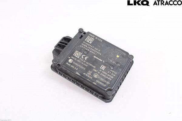 Sensor - adaptiv fartpilot TESLA MODEL 3 (5YJ3)