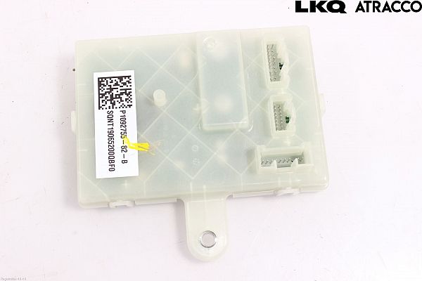 Moduł sterowania - różne TESLA MODEL 3 (5YJ3)