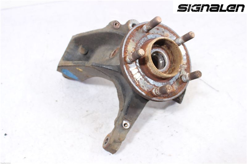 Spindle - front VOLVO C30 (533)