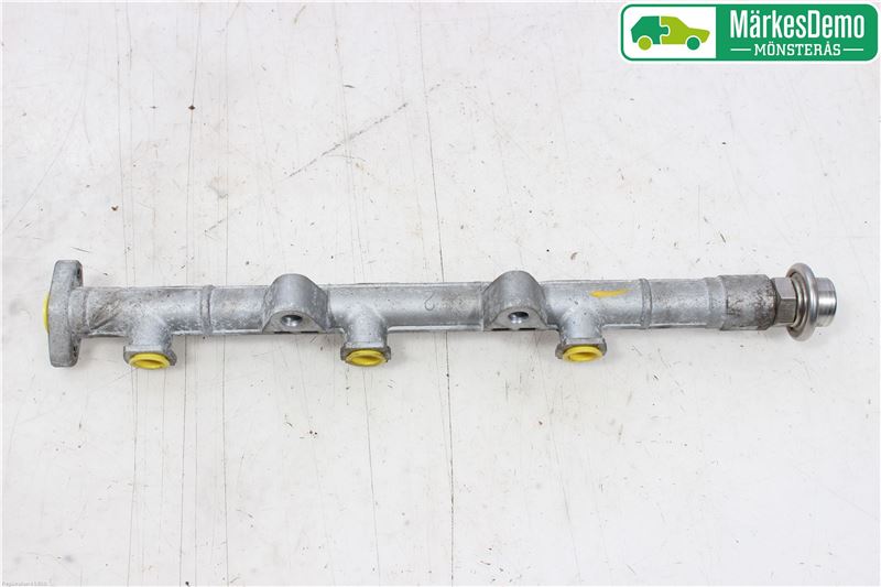 High-pressure rail / injection nozzle pipe KIA SEDONA Mk II (VQ)