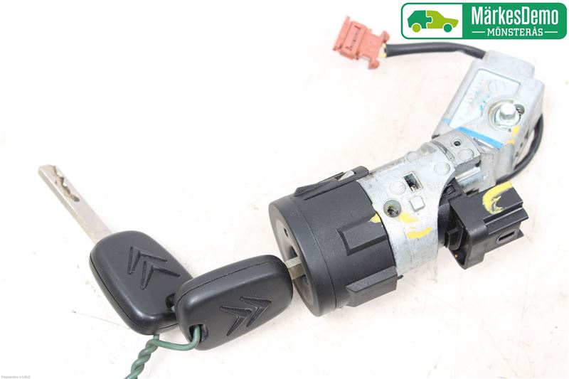 Hub lock