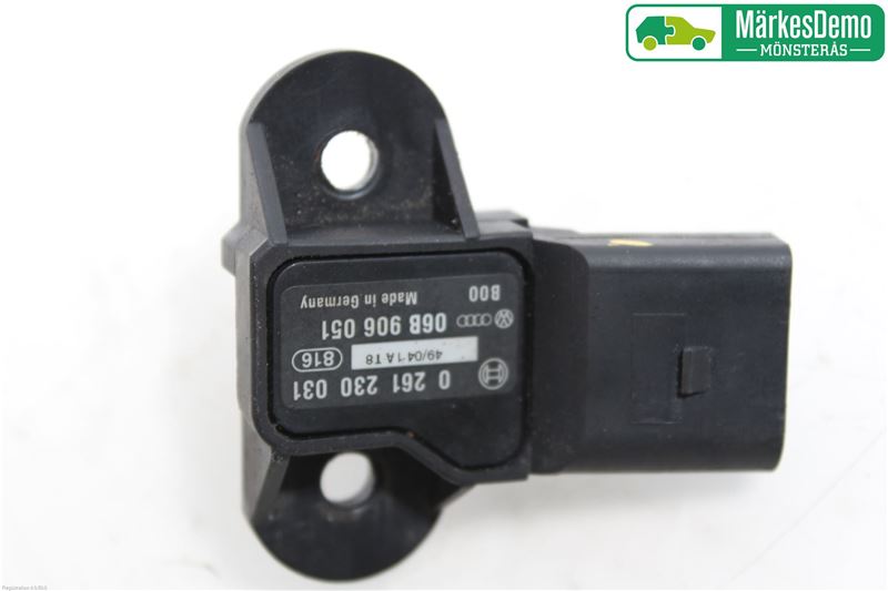 common rail (Injectie) / Verstuiver Brug AUDI A3 (8P1)