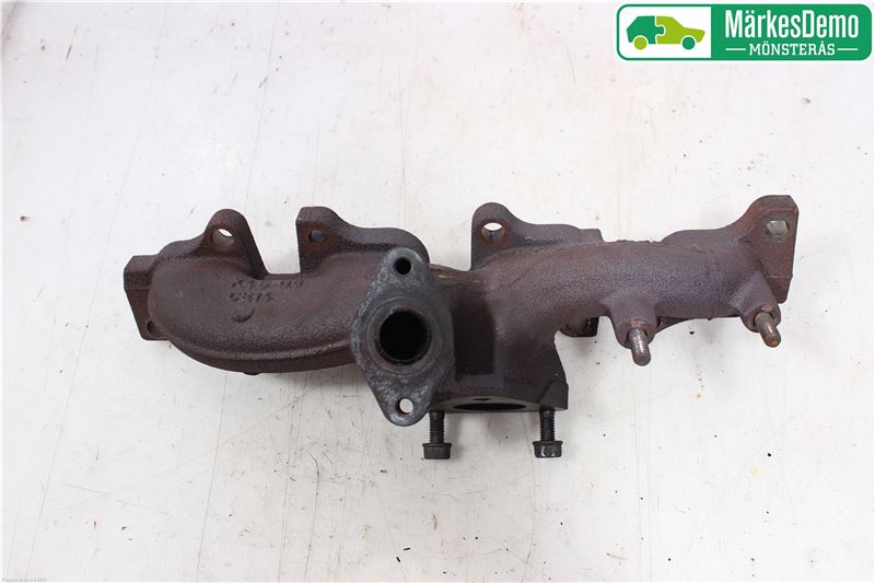 Manifold out SEAT EXEO ST (3R5)