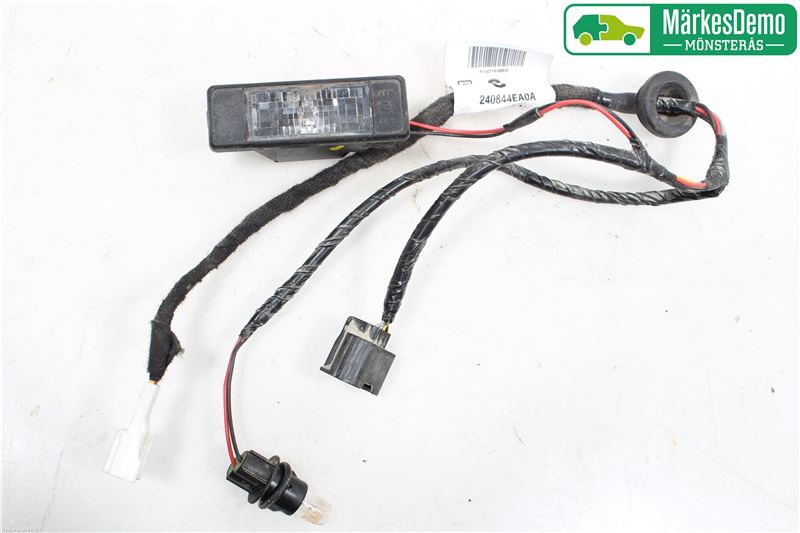Feux plaque immatriculation NISSAN QASHQAI II SUV (J11, J11_)