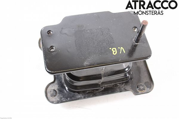 Rear shock absorber bar