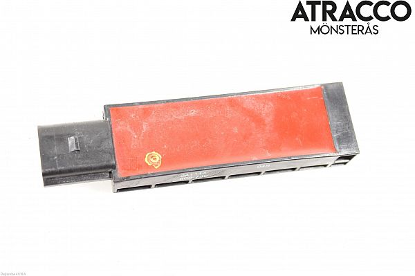 Wzmacniacz antenowy AUDI Q3 (8UB, 8UG)