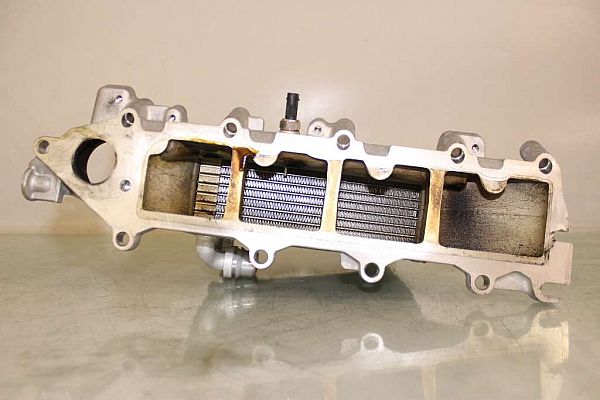 04L-129-711-E : Ansaugkrümmer und Ladeluftkühler - Autoparts24