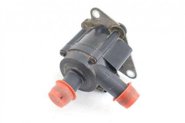 Water pump VOLVO V70 III (135)