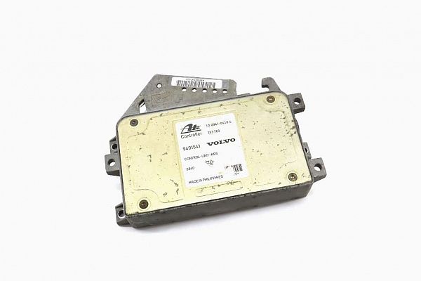 Boitier commande ABS VOLVO 850 (854)