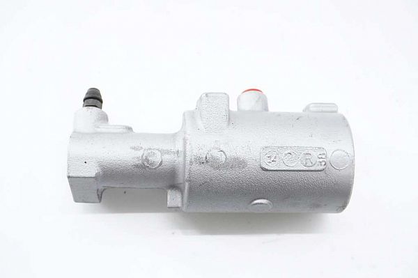 Brake - Master cylinder TOYOTA AURIS Estate (_E18_)