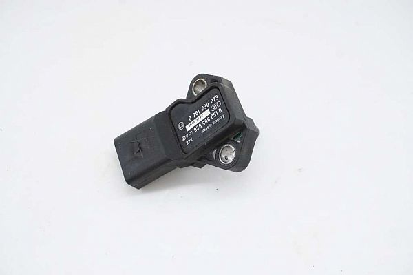 common rail (Injectie) / Verstuiver Brug AUDI A4 Avant (8ED, B7)