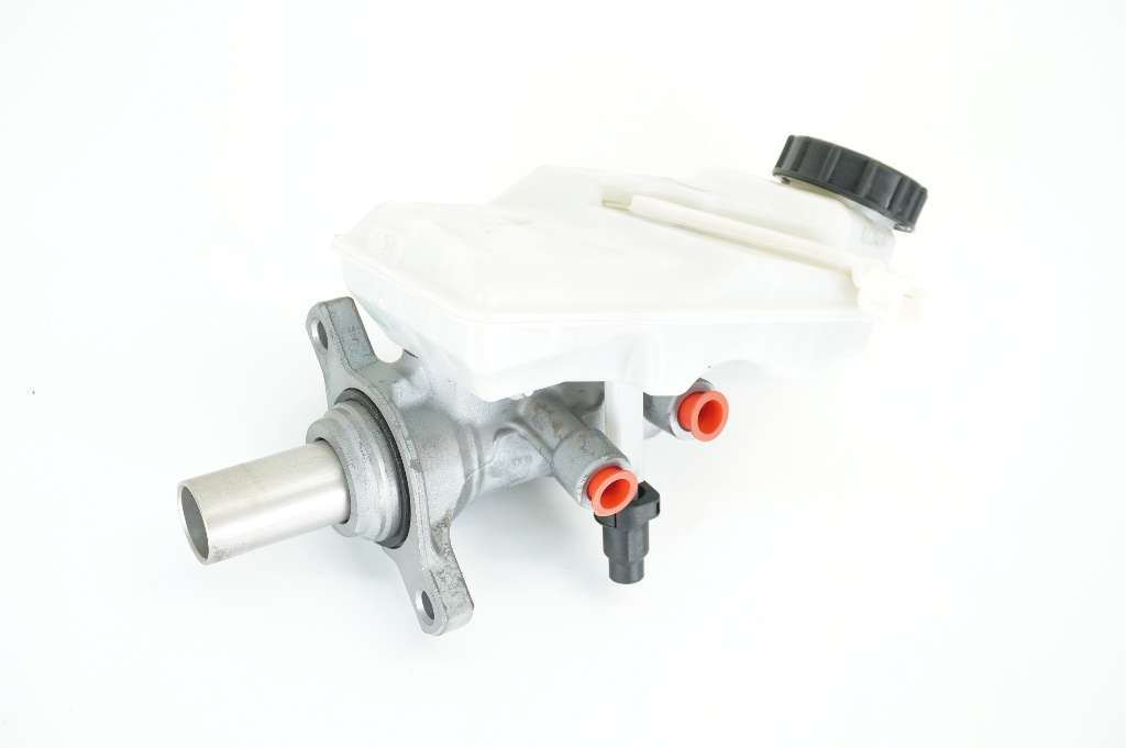 36011311 : Brake - Master cylinder - Autoparts24