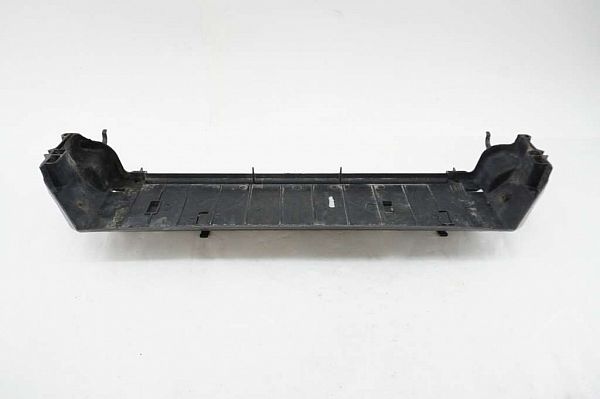 Lower radiator support