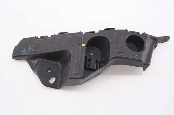 Front bumper mounting bracket