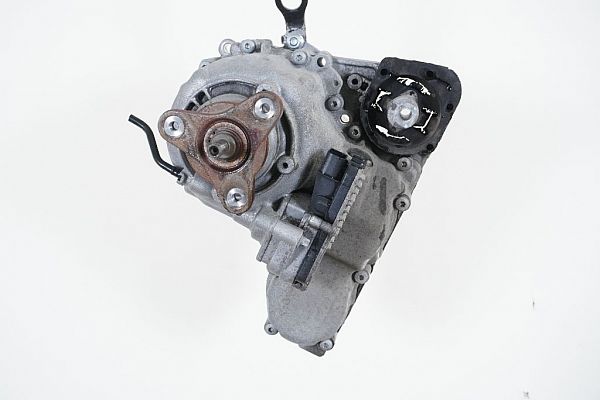 Transfer case housing
