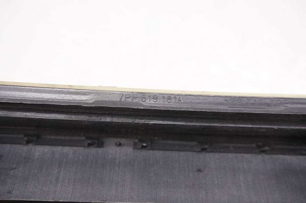 Quarter panel vent