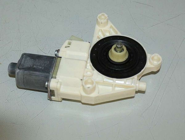 Window regulator motor MERCEDES-BENZ E-CLASS T-Model (S212)