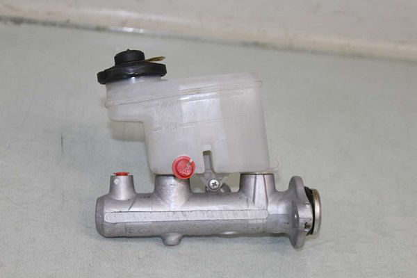 Brake - Master cylinder TOYOTA HIACE IV Box (__H1_, __H2_)