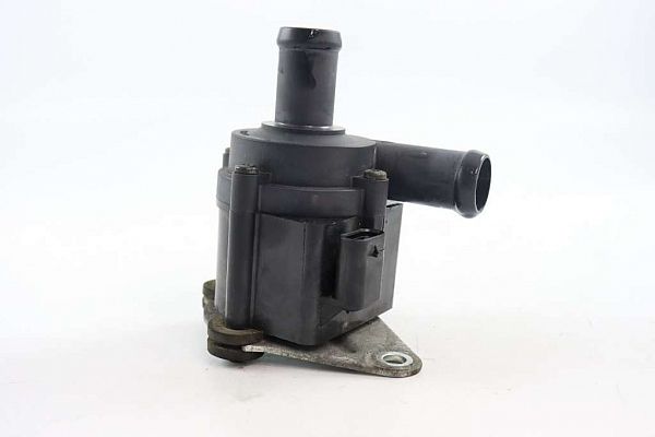 Water pump VOLVO XC60 (156)