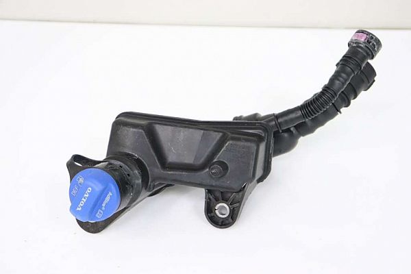 Adblue-Behälter VOLVO V60 II (225)