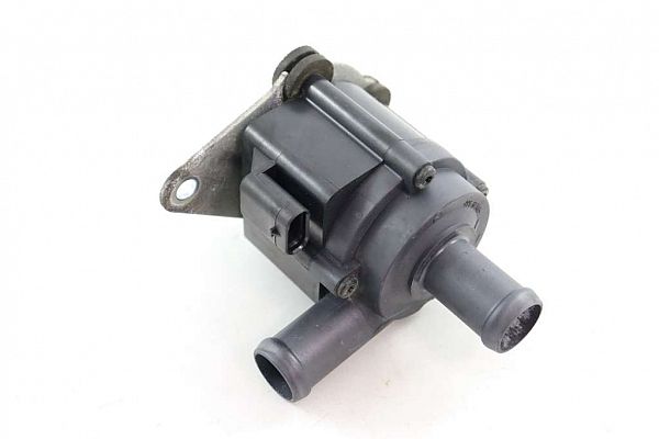 Water pump VOLVO V40 Hatchback (525, 526)