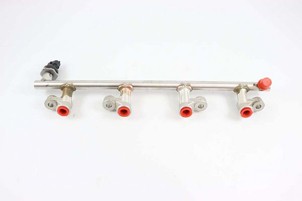 common rail (Injectie) / Verstuiver Brug MAZDA 3 (BM, BN)