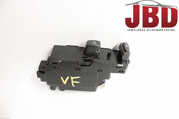 Przełącznik podnoszenia szyb VOLVO V70 Mk II (285)