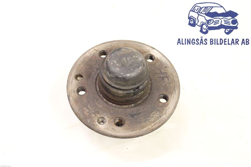 Front hub