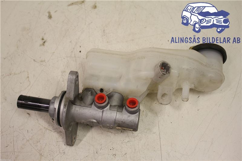 Brake - Master cylinder TOYOTA IQ (_J1_)
