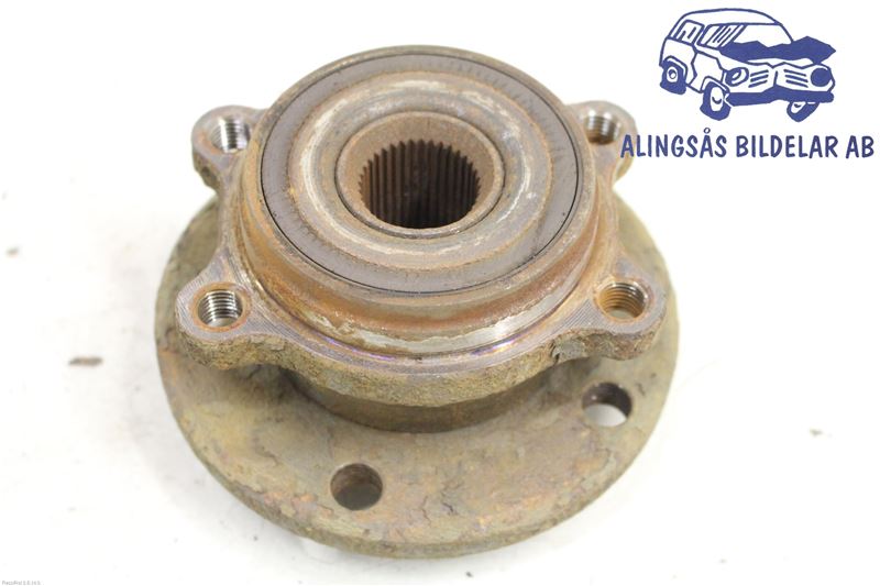 Front hub VW SCIROCCO (137, 138)