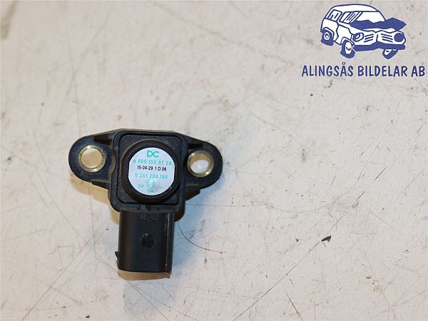 common rail (Injectie) / Verstuiver Brug MERCEDES-BENZ C-CLASS (W205)