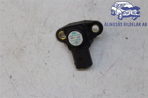 common rail (Injectie) / Verstuiver Brug MERCEDES-BENZ C-CLASS (W205)