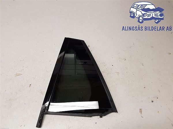 Rear vent glass