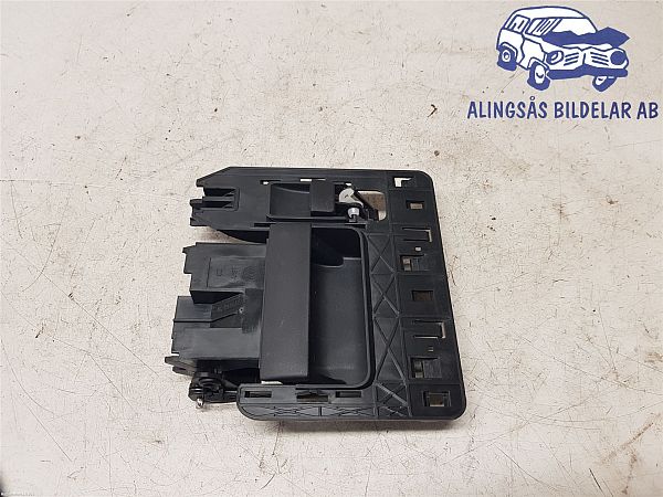 Tailgate interior handle