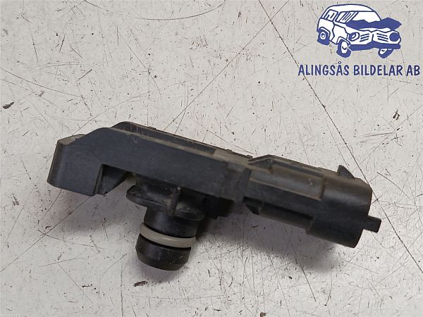 common rail (Injectie) / Verstuiver Brug NISSAN QASHQAI II SUV (J11, J11_)