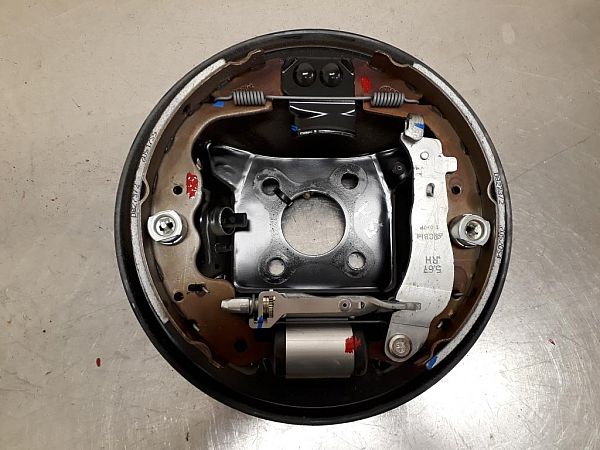 440208382R : Ankerplade - bag og Bremsetromle - Autoparts24