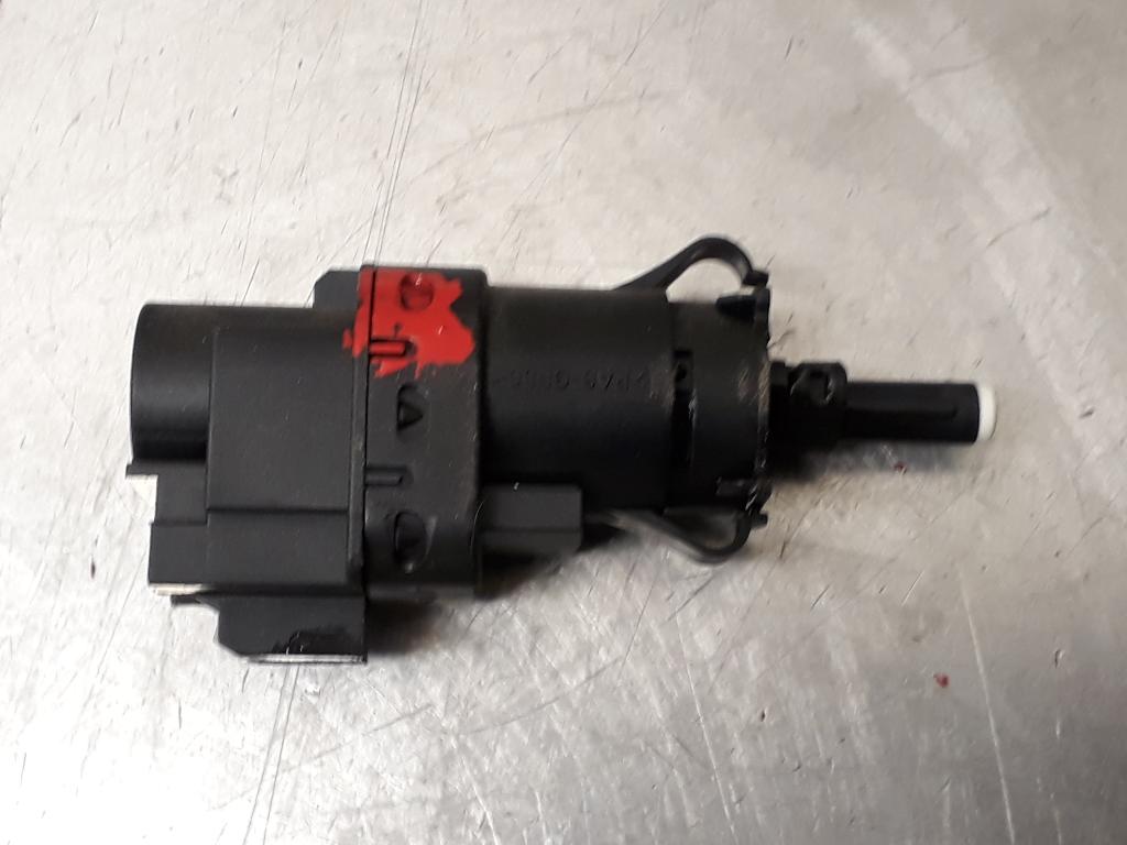 Bremselyskontakt VOLVO V50 (545)