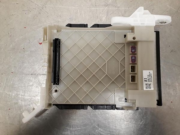 Toyota C-hr - Bezpieczniki / Skrzynka bezpieczników Chr - Autoparts24