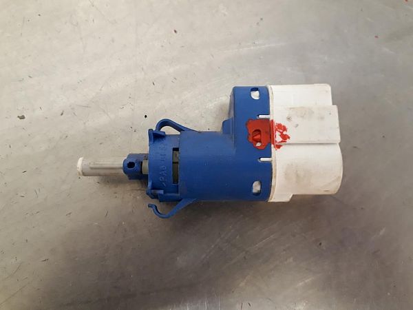 contact feu stop VOLVO XC60 (156)