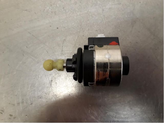 Światła – silnik regulacji VOLVO V40 Hatchback (525, 526)