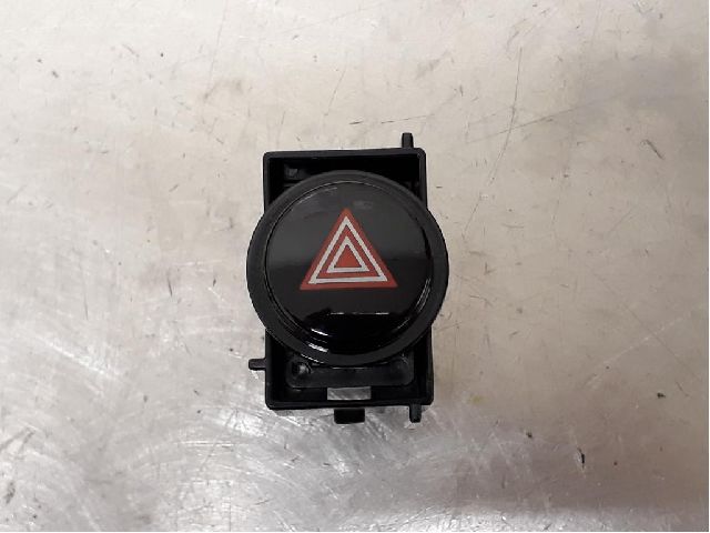 Kontakt - katastrofeblink TOYOTA AURIS (_E18_)
